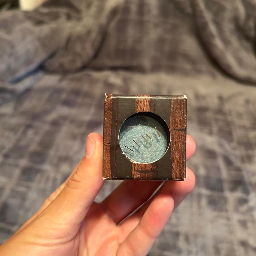 eyeshadow